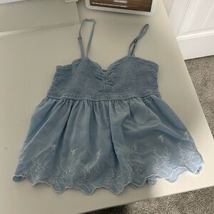 Light blue flowy cropped tank